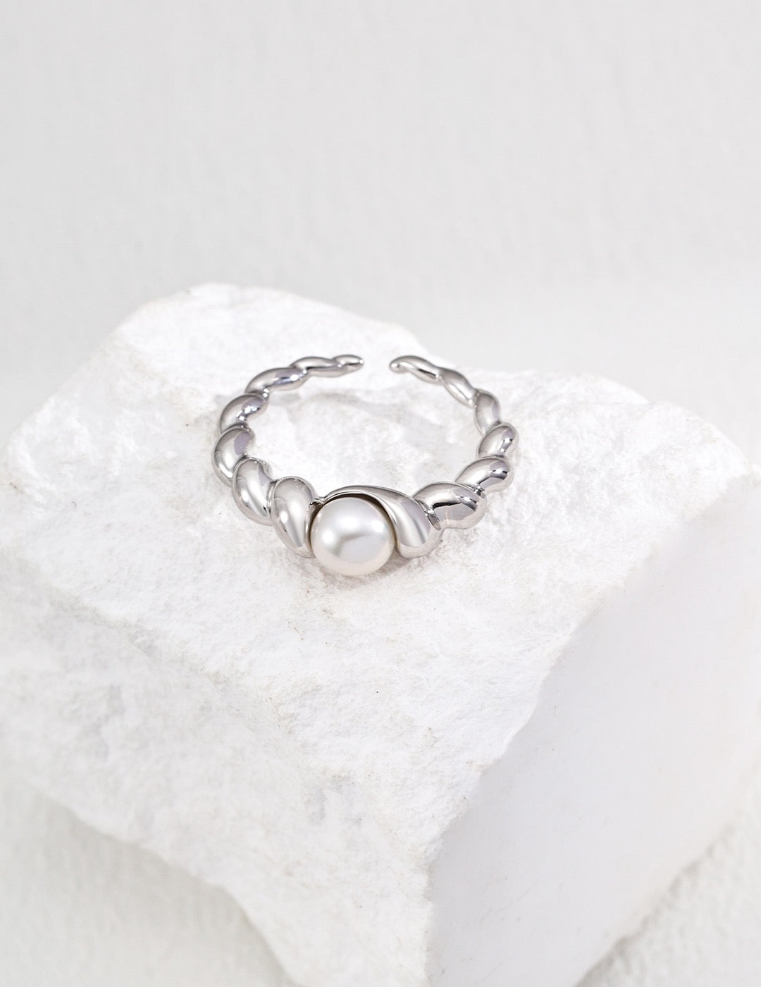 Timeless Elegance Minimalist Pearl Rings
