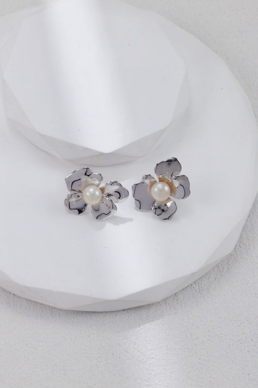 Handmade sterling silver flower earrings with pearl center – hypoallergenic botanical jewelry